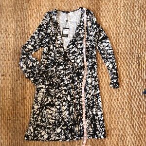 NWT - TART WRAP DRESS Stained Glass Print business casual